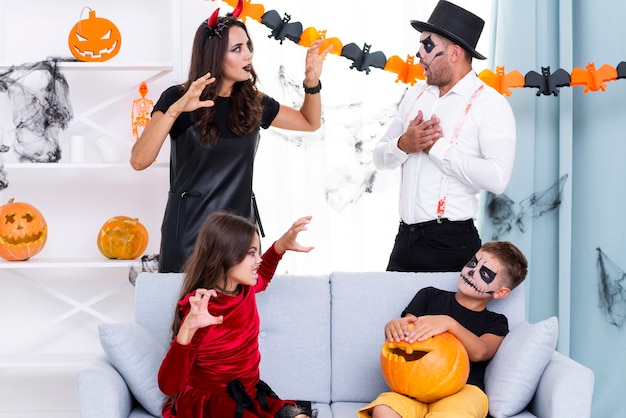 7 Quick and Clever Halloween Costume Solutions